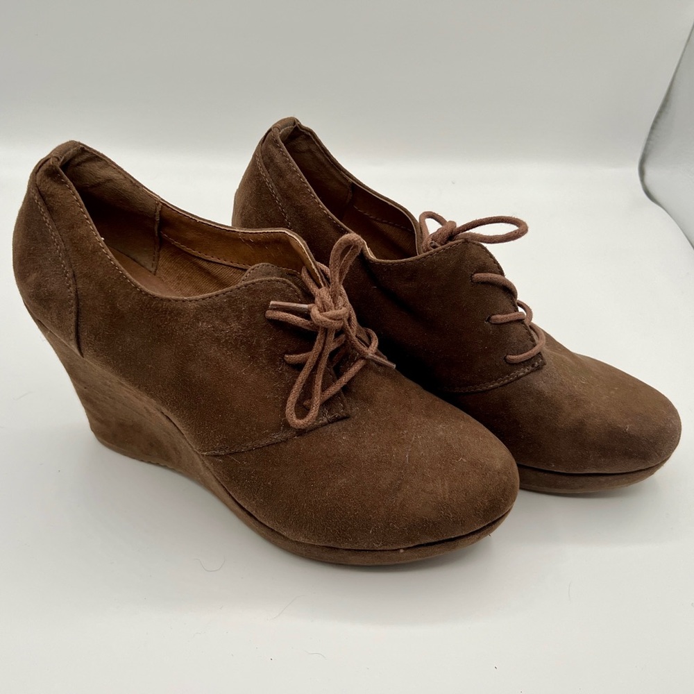 Brown Suede Wedge Shoes | Size 8
